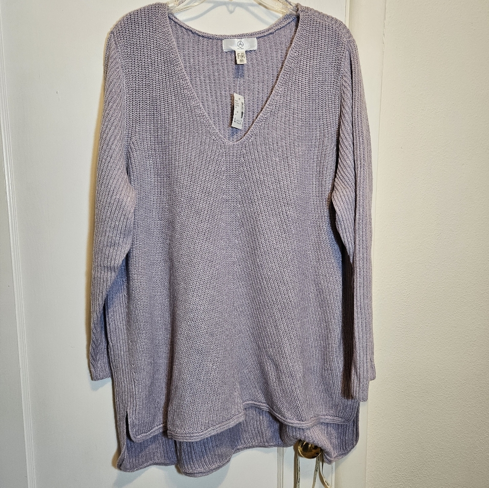 NWT A MTL lilac cotton v-neck sweater